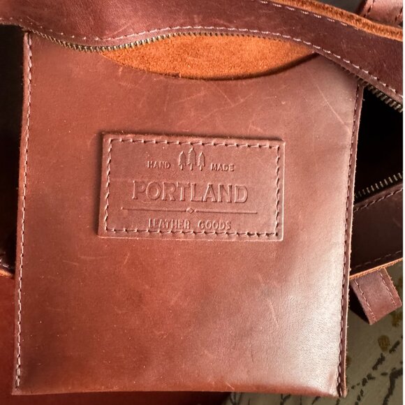 Portland Cognac Zippered Crossbody Tote - Picture 9 of 16